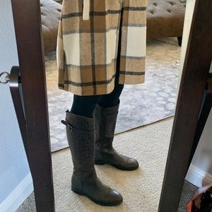 Comfortable and stylish brown Clarks boots